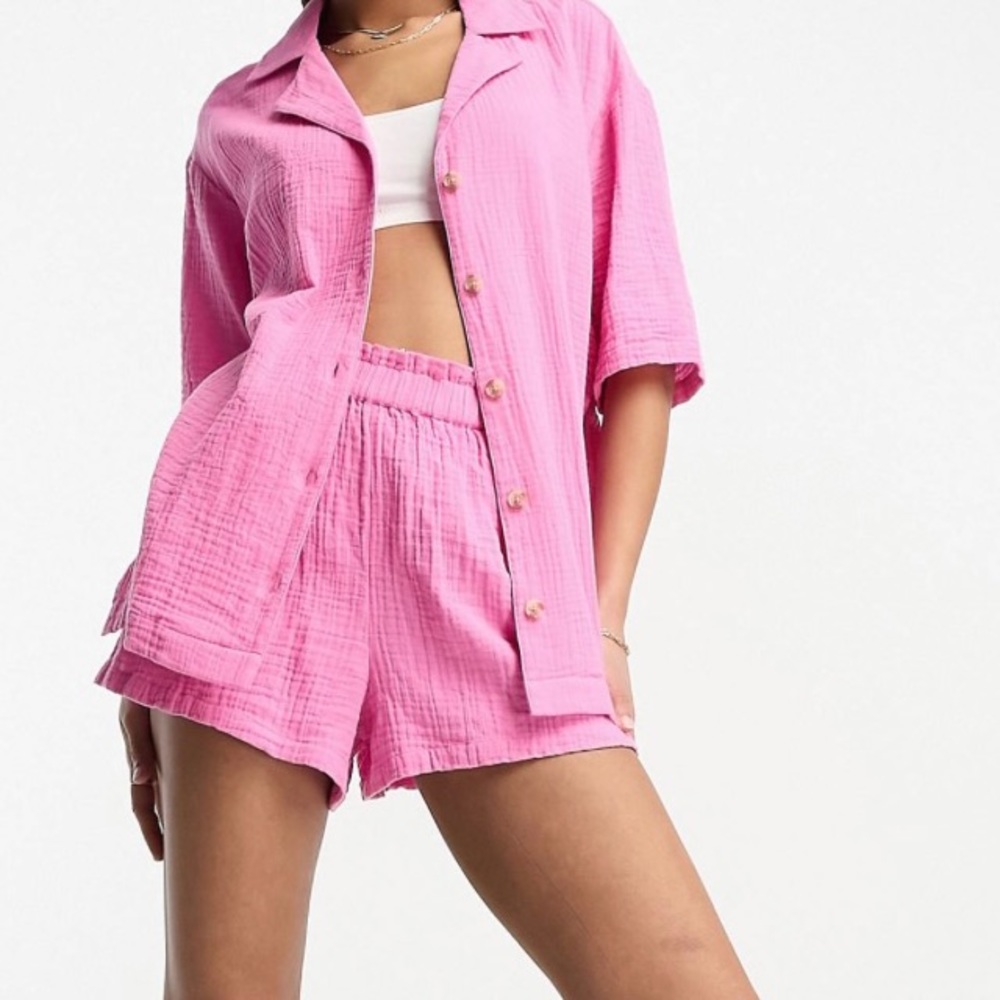 ASOS DESIGN cheesecloth flippy short in pink